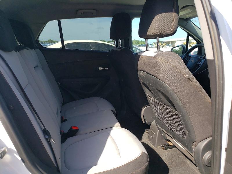 Photo 11 from auction – 2017 CHEVROLET TRAX with VIN 3GNCJPSB3HL145296
