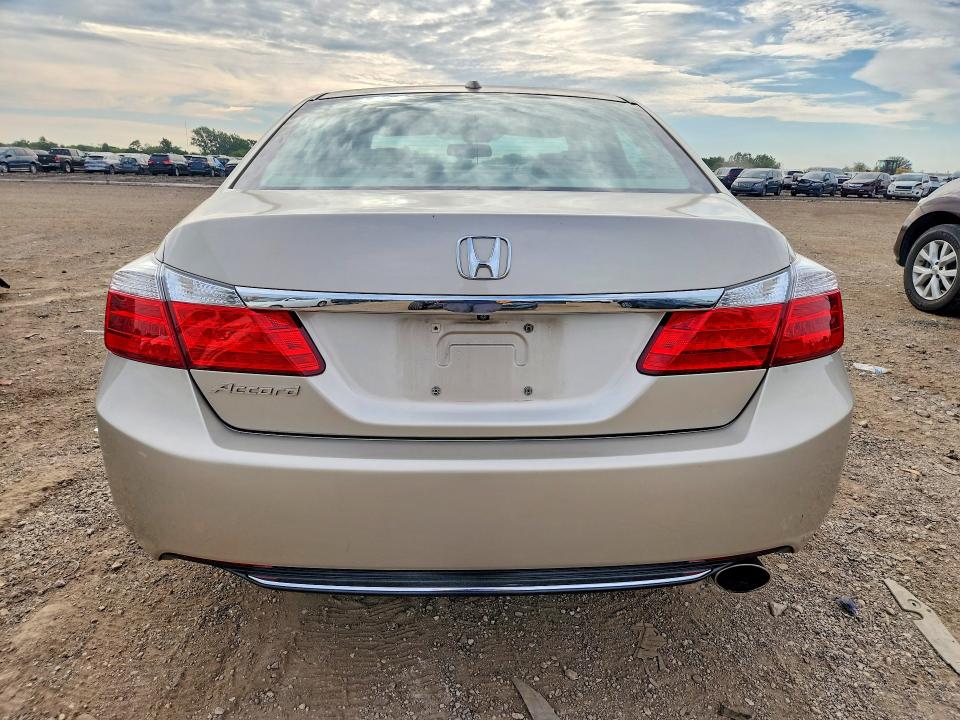 Photo 6 from auction – 2014 HONDA ACCORD with VIN 1HGCR2F87EA187297