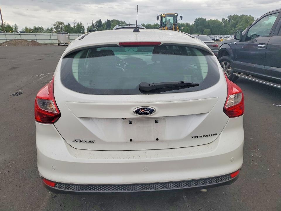 Photo 6 from auction – 2014 FORD FOCUS with VIN 1FADP3N22EL111816