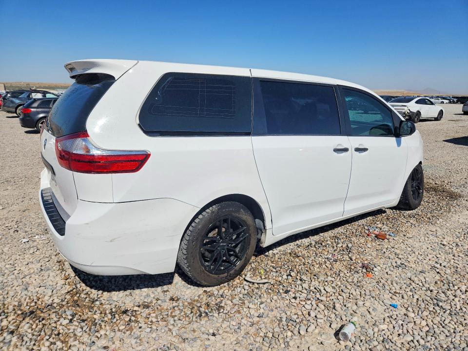 Photo 3 from auction – 2017 TOYOTA SIENNA with VIN 5TDZZ3DC3HS864343