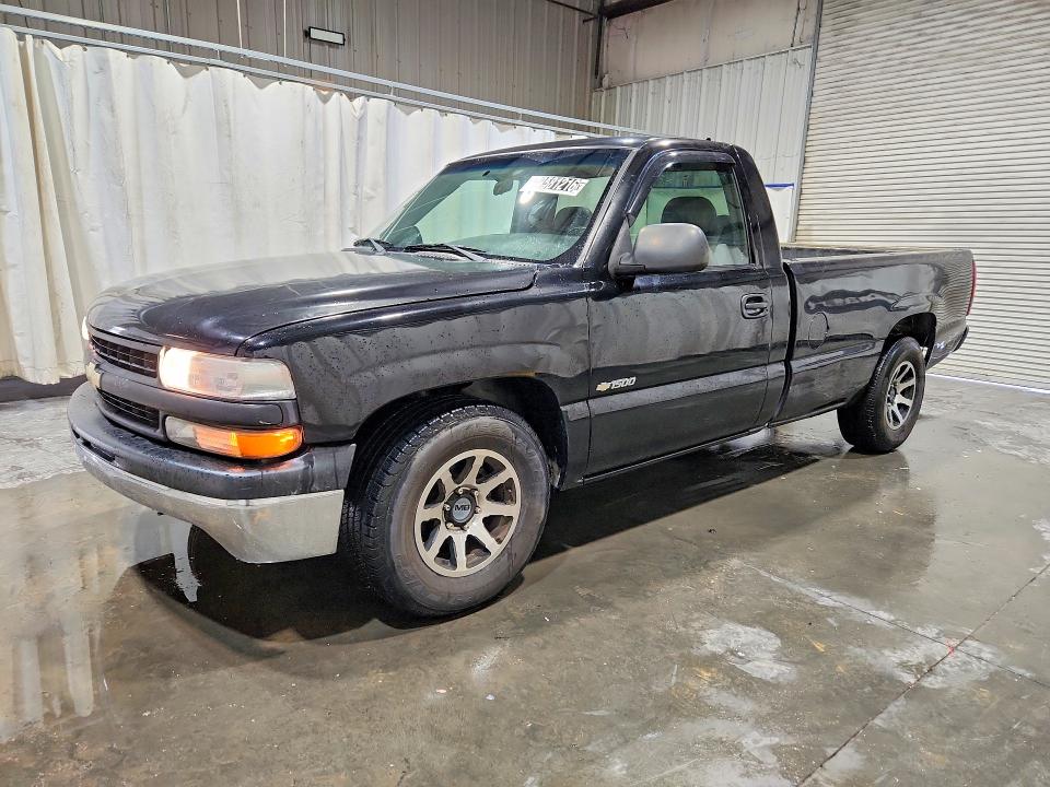 CHEVROLET SILVERADO 2002 with VIN 1GCEC14V72Z138349 - Photo from auction