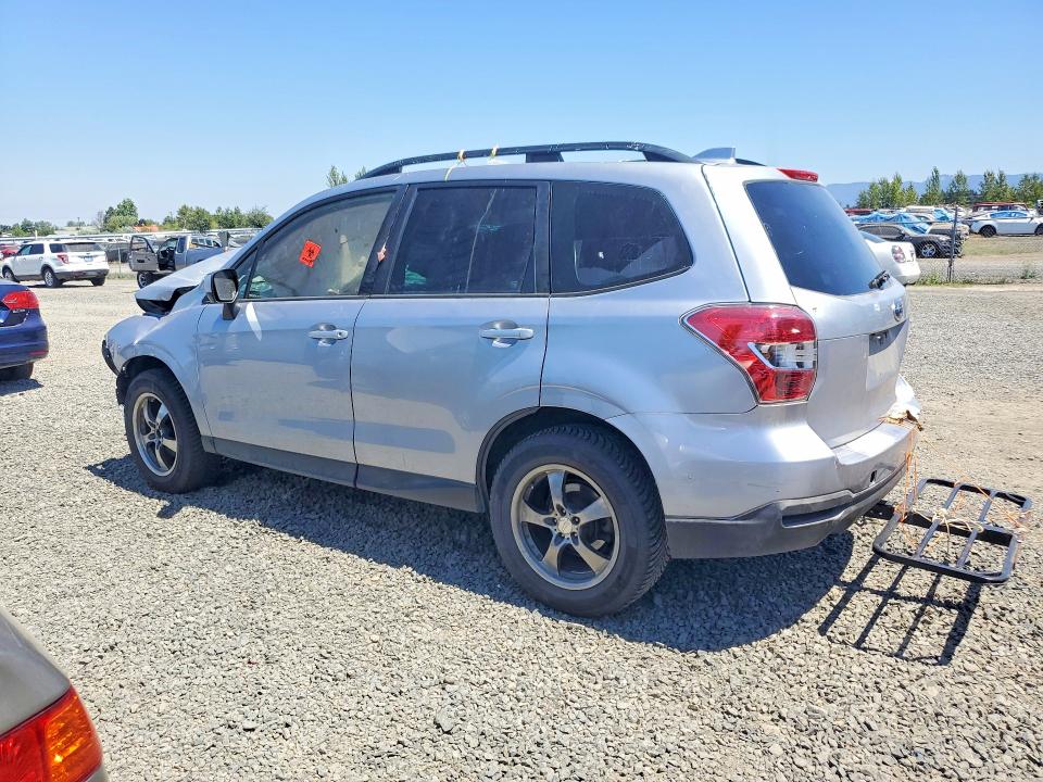 Photo 2 from auction – 2016 SUBARU FORESTER with VIN JF2SJABC6GH405604