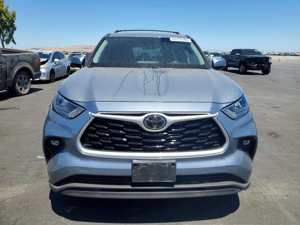 Фото 5 с аукциона – 2020 TOYOTA HIGHLANDER с VIN 5TDZZRAH6LS009633