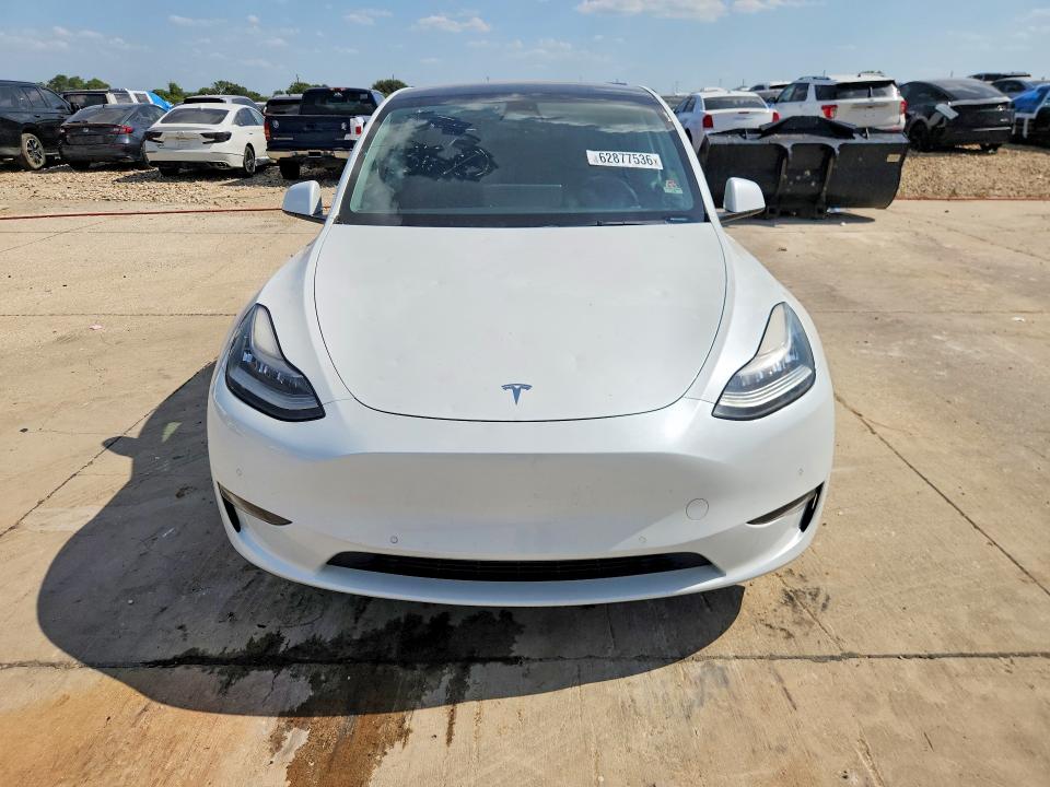 Photo 5 from auction – 2021 TESLA MODEL Y with VIN 5YJYGAEE3MF149311