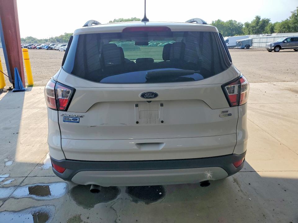 Photo 6 from auction – 2018 FORD ESCAPE with VIN 1FMCU9GD0JUA86835