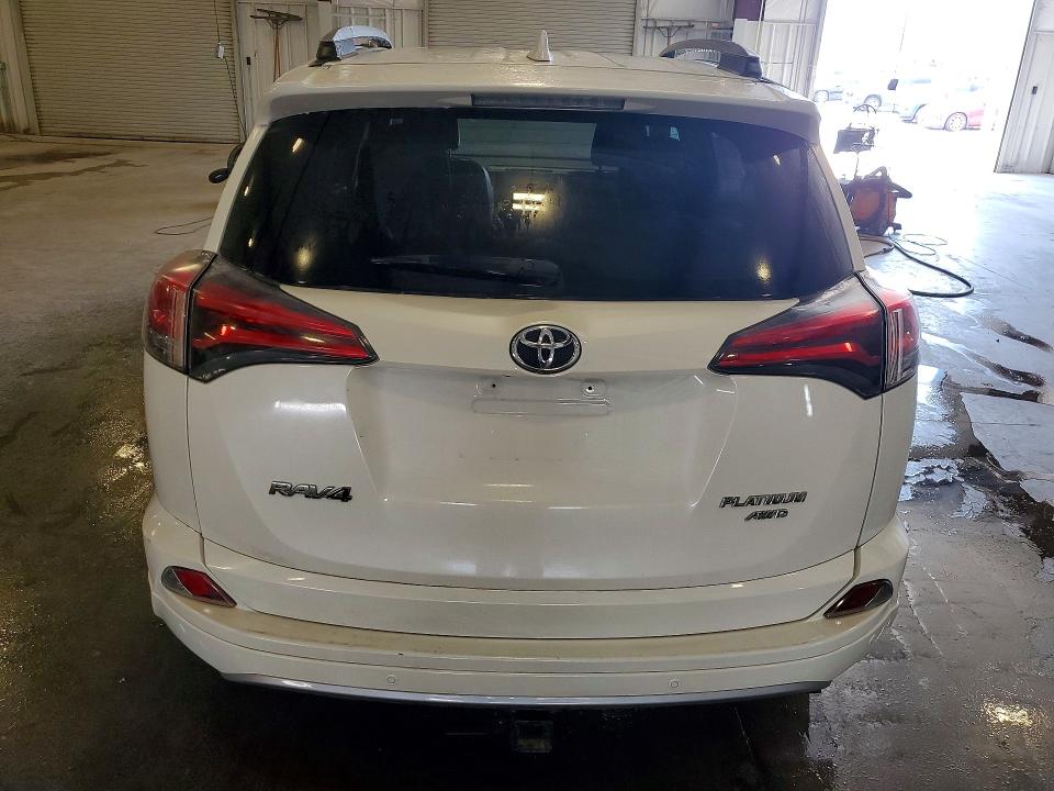 Photo 6 from auction – 2017 TOYOTA RAV4 with VIN 2T3DFREV3HW540300