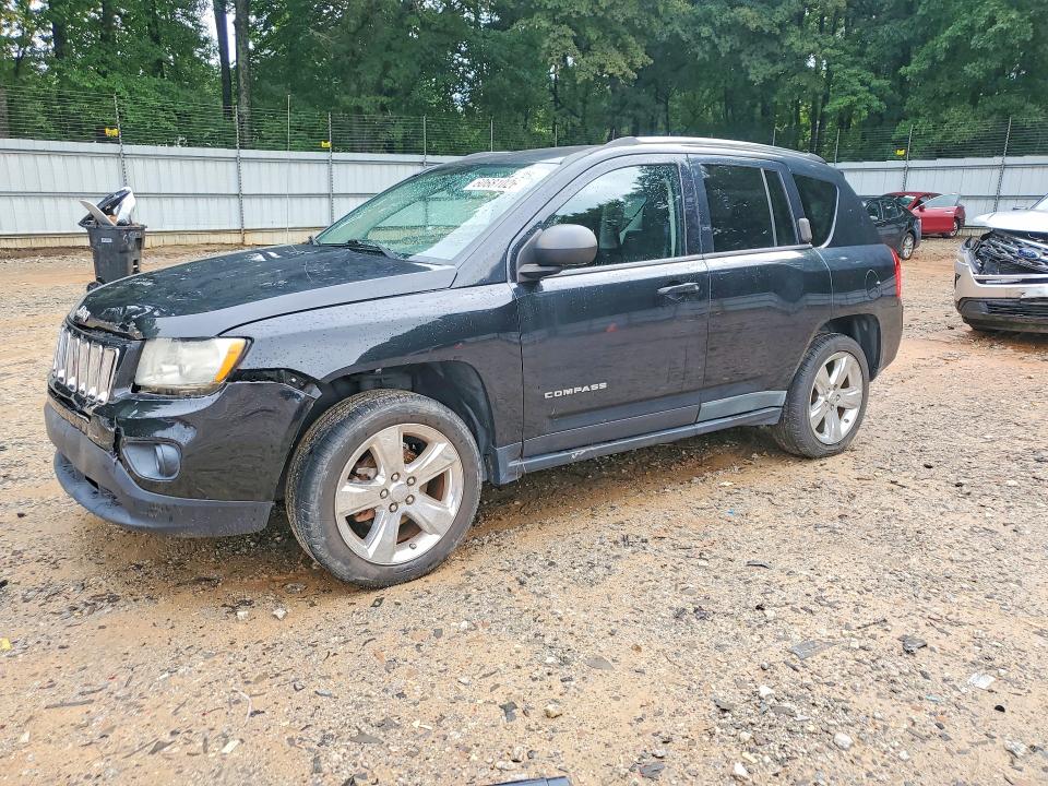 JEEP COMPASS 2011 with VIN 1J4NT5FB3BD157255 - Photo from auction