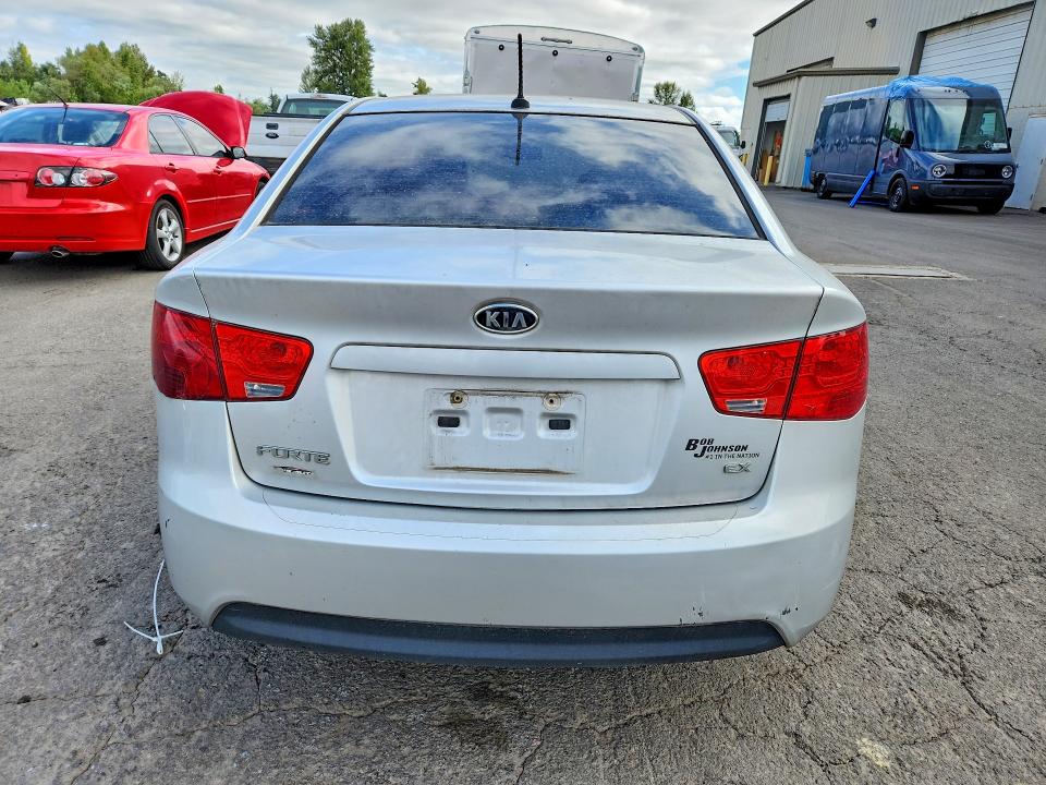 Photo 6 from auction – 2012 KIA FORTE with VIN KNAFU4A21C5629700