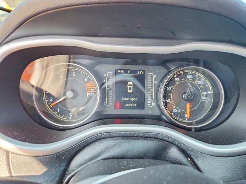 Photo 9 from auction – 2018 JEEP CHEROKEE with VIN 1C4PJMLB3JD535611