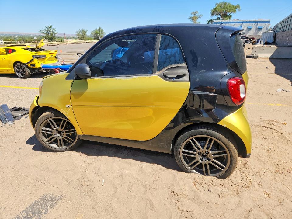 Photo 2 from auction – 2016 SMART FORTWO with VIN WMEFJ5DA7GK071929
