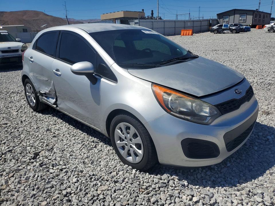 Photo 4 from auction – 2015 KIA RIO with VIN KNADM5A38F6445651