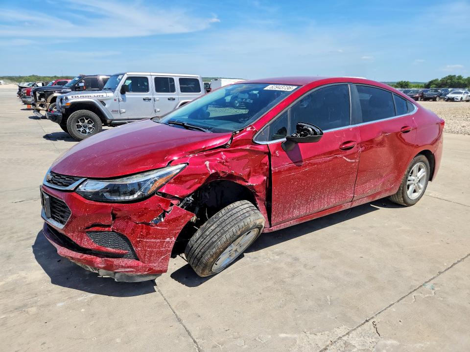 CHEVROLET CRUZE 2018 with VIN 1G1BE5SM8J7236002 - Photo from auction