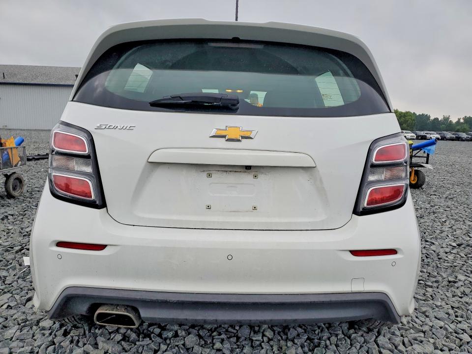 Photo 6 from auction – 2020 CHEVROLET SONIC with VIN 1G1JG6SB0L4124244