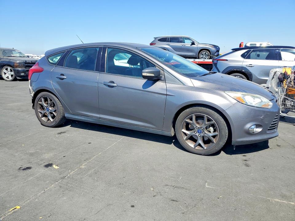 Photo 4 from auction – 2013 FORD FOCUS with VIN 1FADP3K28DL374590