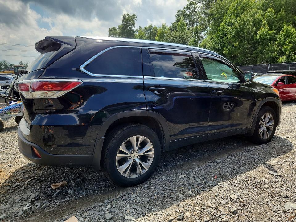 Photo 3 from auction – 2015 TOYOTA HIGHLANDER with VIN 5TDJKRFH2FS219046