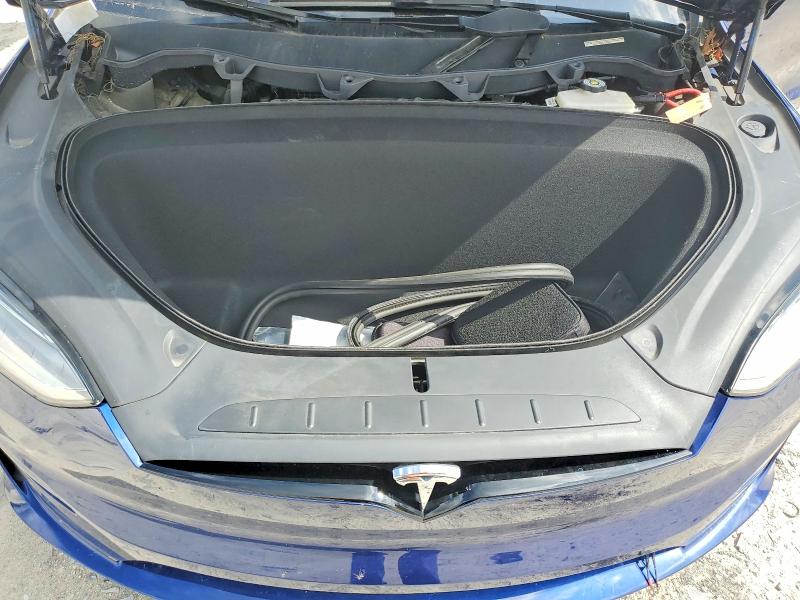 Фото 11 с аукциона – 2023 TESLA MODEL X с VIN 7SAXCBE59PF378614