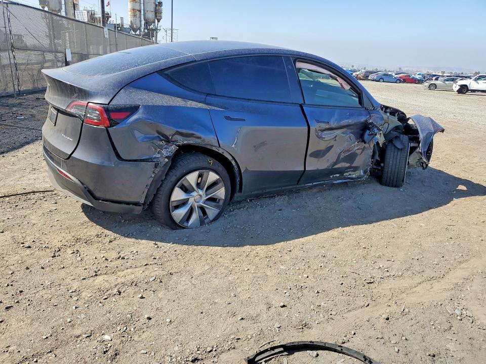 Photo 3 from auction – 2023 TESLA MODEL Y with VIN 7SAYGDEE4PA113102