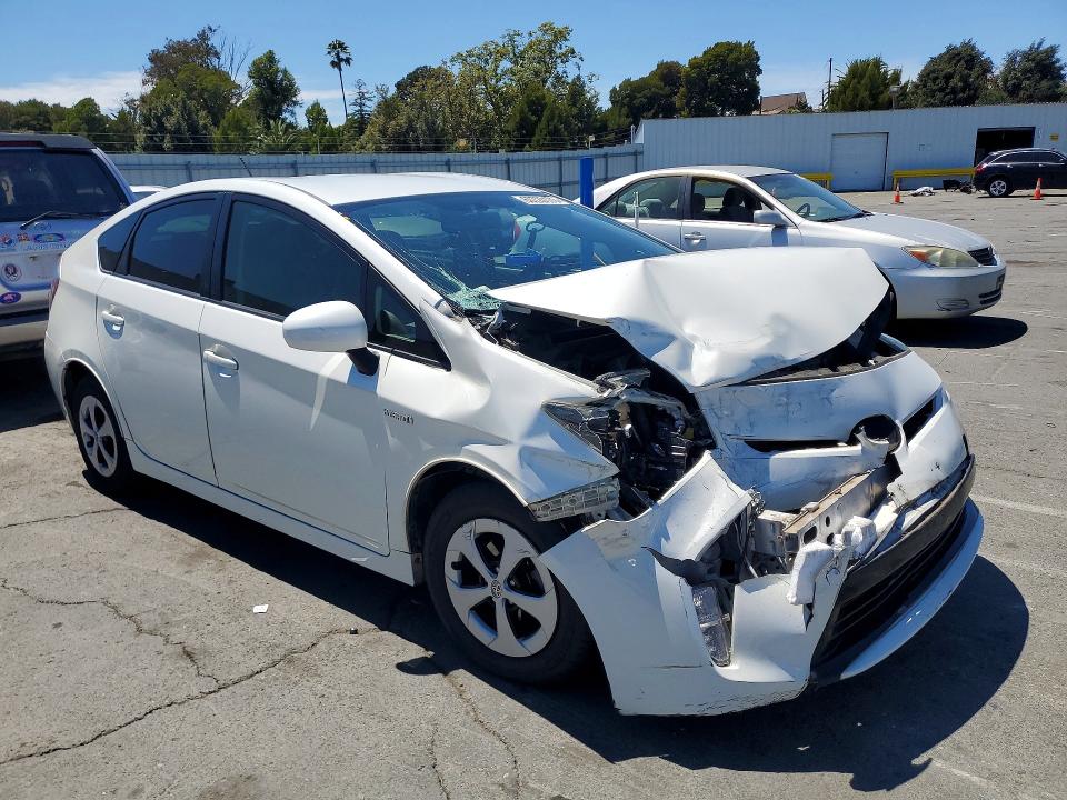 Photo 4 from auction – 2015 TOYOTA PRIUS with VIN JTDKN3DU4F0473644