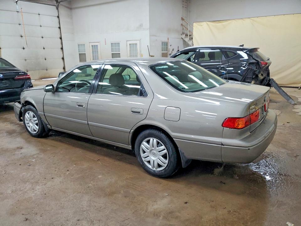 Photo 2 from auction – 2000 TOYOTA CAMRY with VIN 4T1BF22KXYU113844