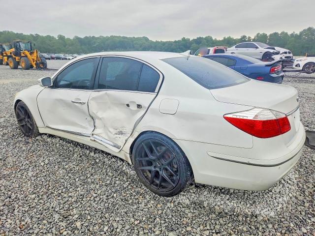 Photo 2 from auction – 2011 HYUNDAI GENESIS with VIN KMHGC4DF7BU114600