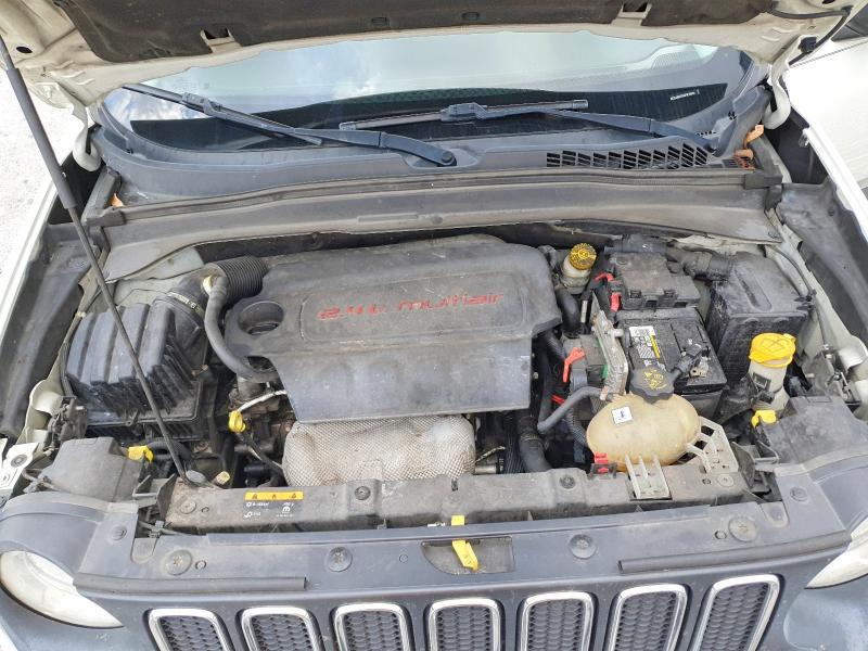 Photo 12 from auction – 2016 JEEP RENEGADE with VIN ZACCJBAT0GPE19534