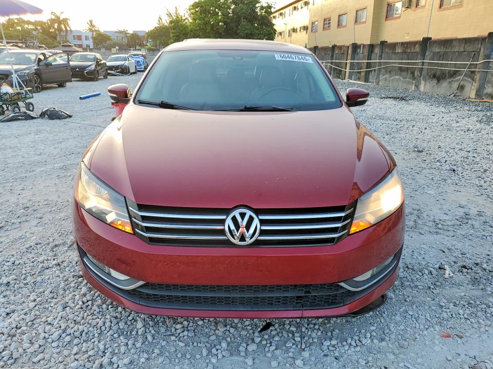 Photo 5 from auction – 2015 VOLKSWAGEN PASSAT with VIN 1VWAS7A34FC119643