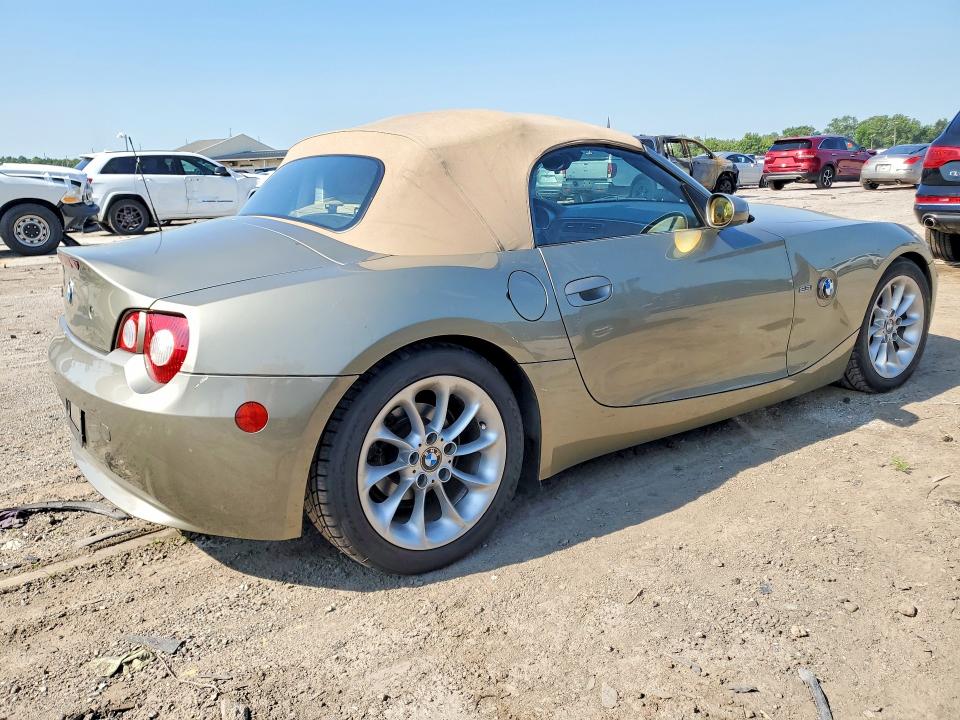 Photo 3 from auction – 2005 BMW Z4 with VIN 4USBT33545LS57946