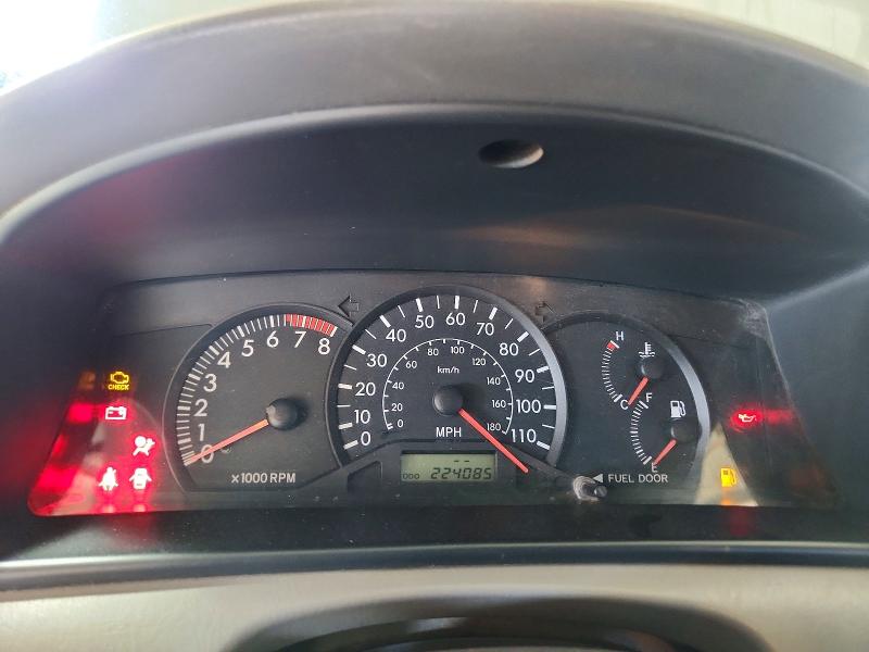 Photo 9 from auction – 2004 TOYOTA COROLLA with VIN JTDBR32E742040661