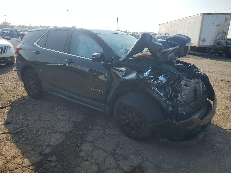 Photo 4 from auction – 2019 CHEVROLET EQUINOX with VIN 2GNAXKEV0K6105641