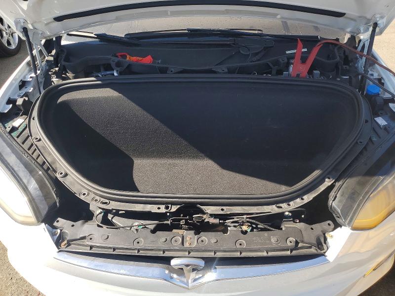 Photo 12 from auction – 2016 TESLA MODEL X with VIN 5YJXCBE2XGF003883