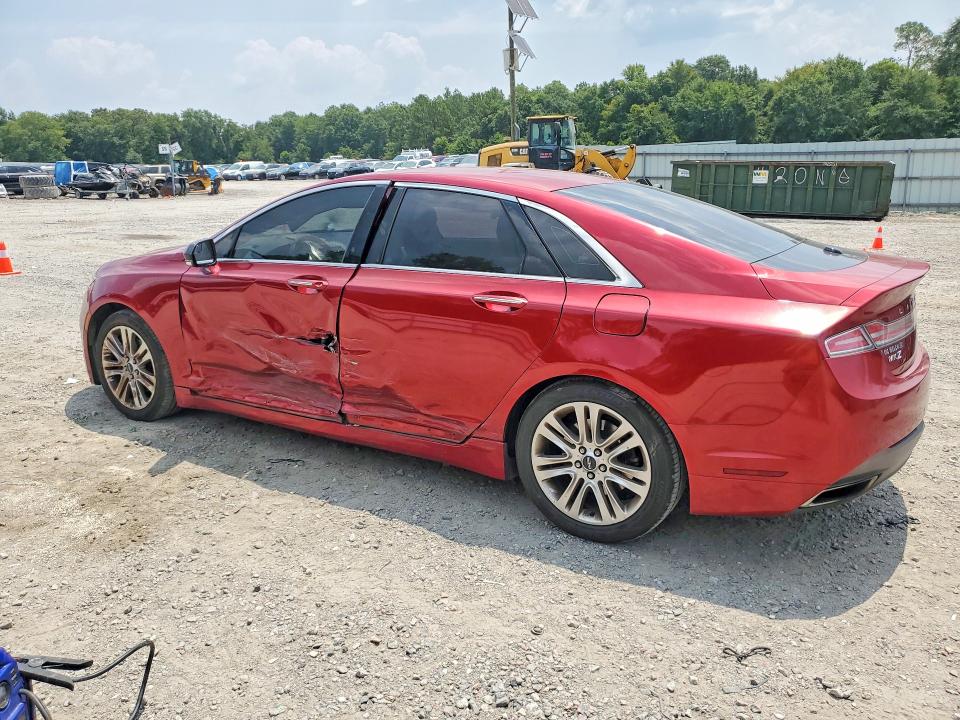 Photo 2 from auction – 2016 LINCOLN MKZ with VIN 3LN6L2G95GR610791