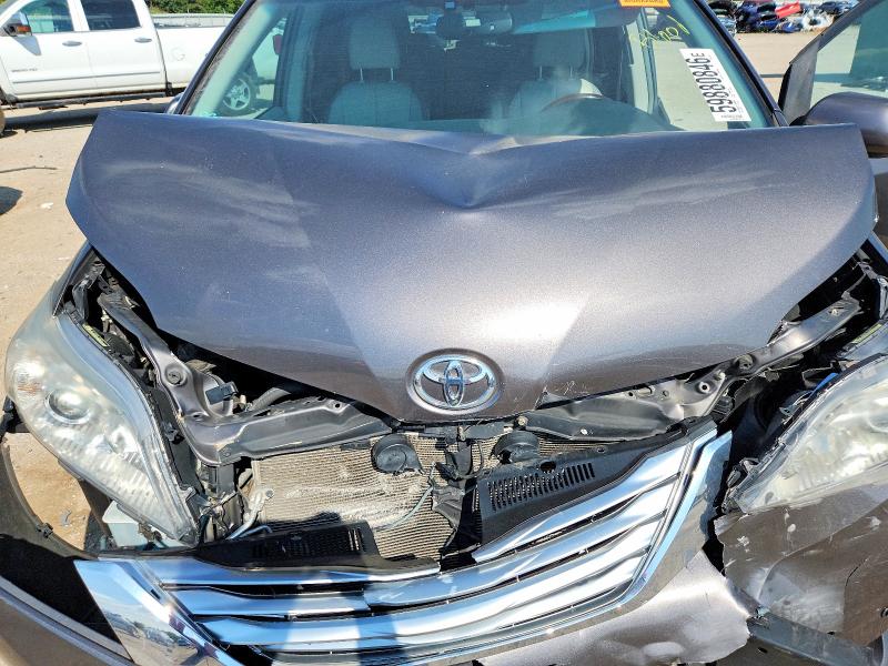 Photo 11 from auction – 2012 TOYOTA SIENNA with VIN 5TDDK3DC8CS043519