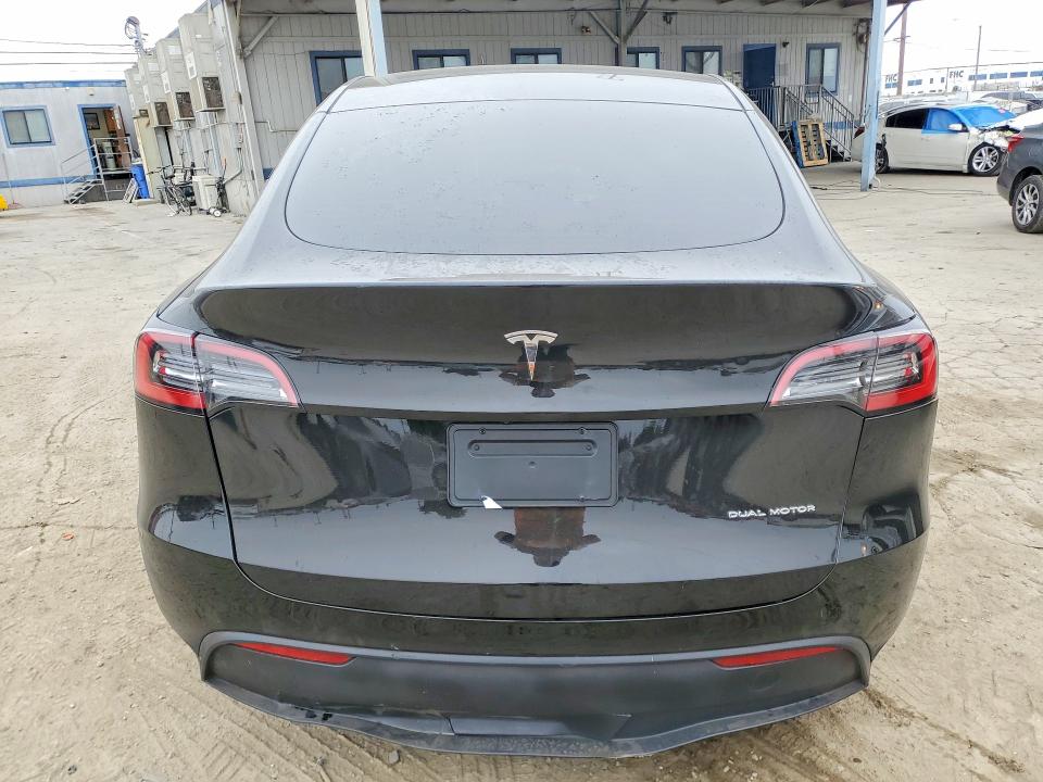 Photo 6 from auction – 2023 TESLA MODEL Y with VIN 7SAYGDEE0PA109905