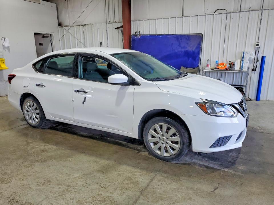 Photo 4 from auction – 2017 NISSAN SENTRA with VIN 3N1AB7AP4HL653581