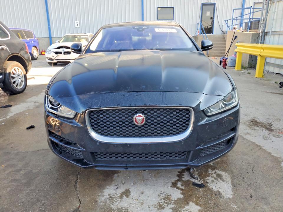 صورة رقم 5 من المزاد - 2017 JAGUAR XE مع VIN SAJAD4BN8HA952227