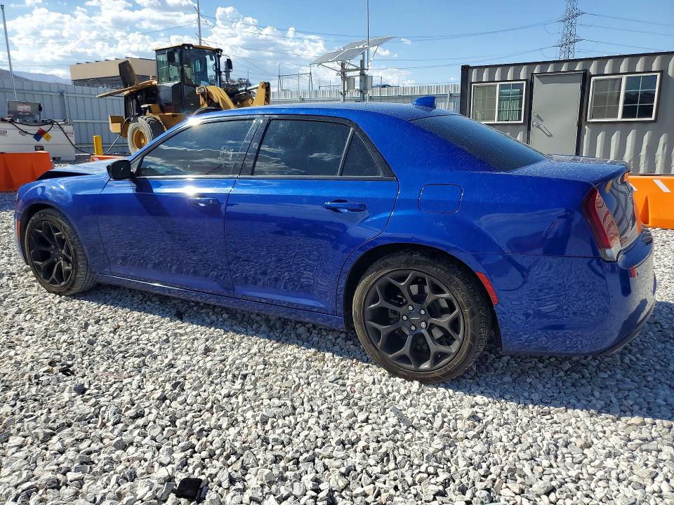 Photo 2 from auction – 2020 CHRYSLER 300 with VIN 2C3CCAAG1LH115667