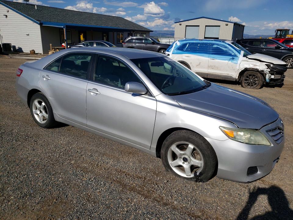Photo 4 from auction – 2011 TOYOTA CAMRY with VIN 4T1BF3EK4BU176009