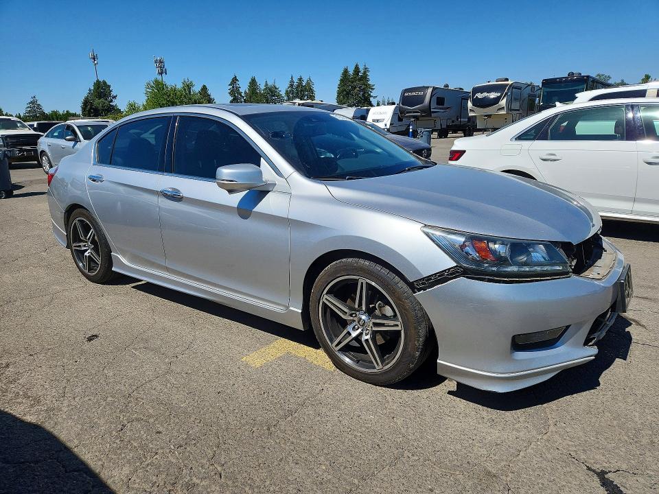 Photo 4 from auction – 2014 HONDA ACCORD with VIN 1HGCR3F89EA034376
