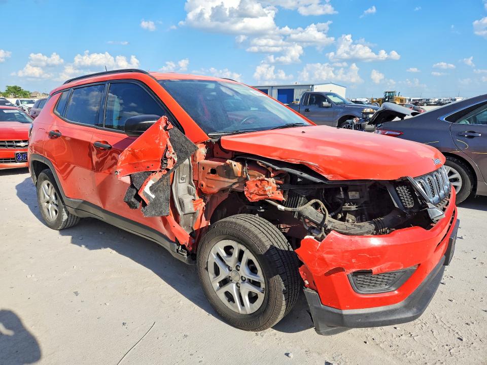 Photo 4 from auction – 2018 JEEP COMPASS with VIN 3C4NJCAB2JT140026