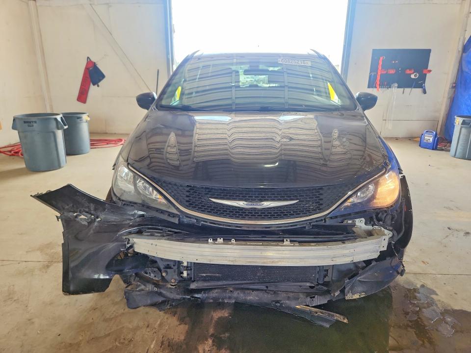 Photo 5 from auction – 2020 CHRYSLER VOYAGER with VIN 2C4RC1CG8LR283190