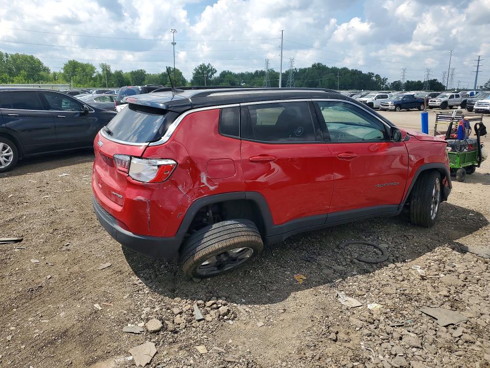 Photo 3 from auction – 2019 JEEP COMPASS with VIN 3C4NJDCBXKT666666
