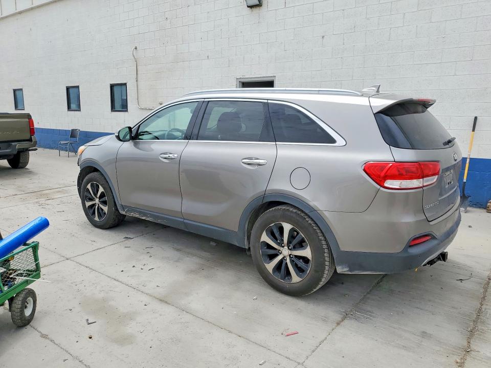 Photo 2 from auction – 2016 KIA SORENTO with VIN 5XYPH4A13GG047405