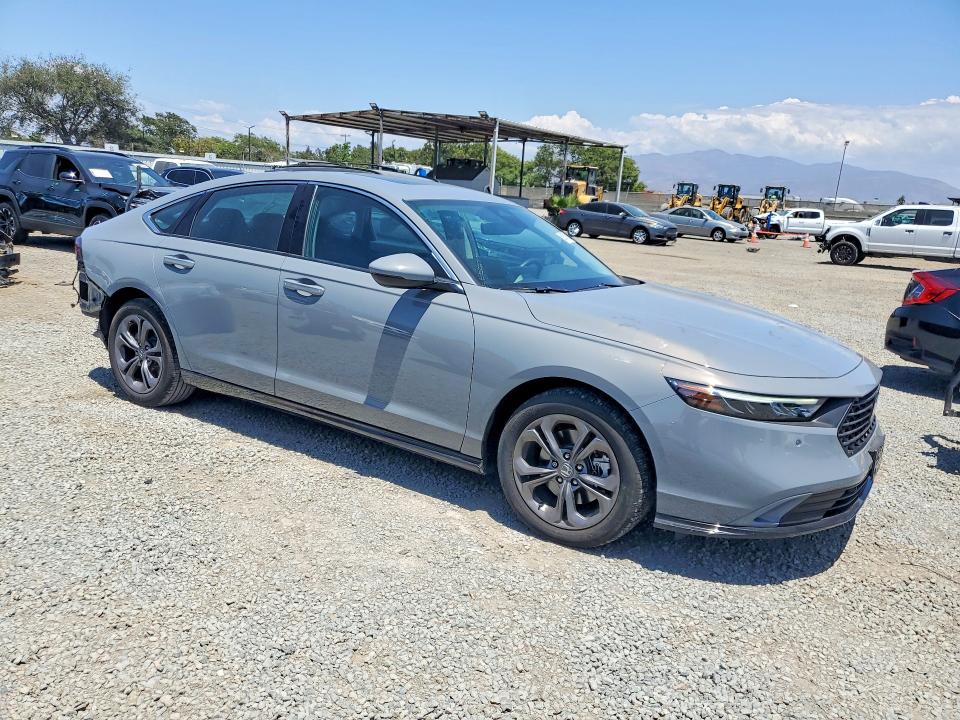 Photo 4 from auction – 2025 HONDA ACCORD with VIN 1HGCY2F62SA056744
