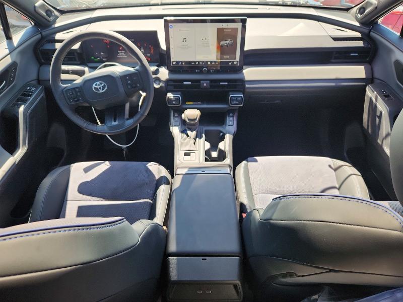 Photo 8 from auction – 2026 TOYOTA RAV4 with VIN 2T36CRAV8TW022666