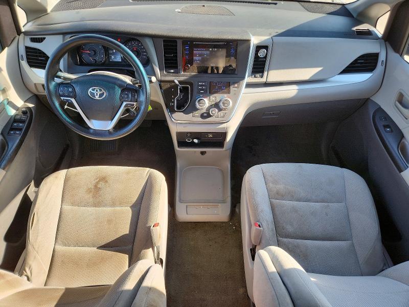 Photo 8 from auction – 2017 TOYOTA SIENNA with VIN 5TDZZ3DC5HS885386