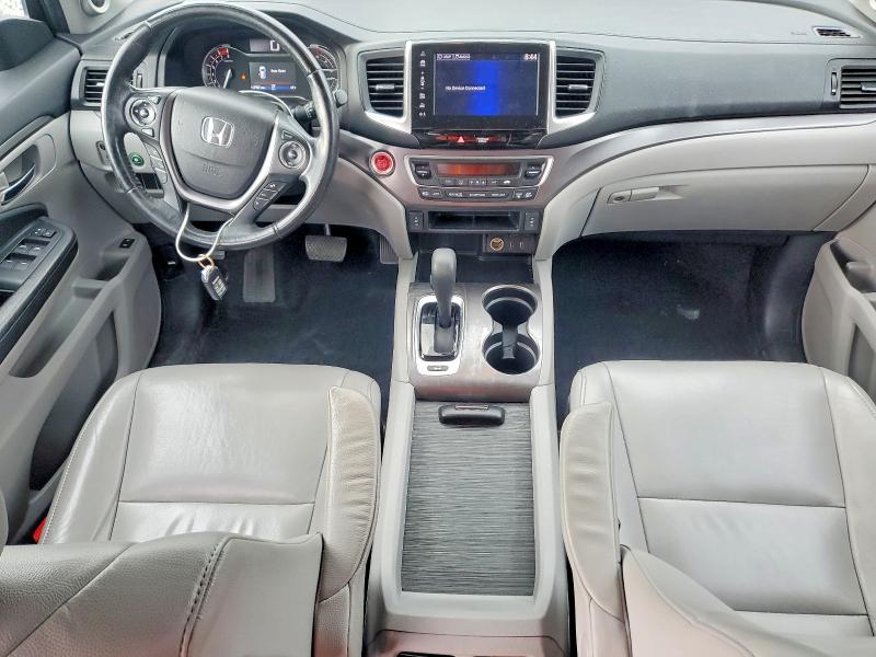 Photo 8 from auction – 2018 HONDA PILOT with VIN 5FNYF6H72JB033624
