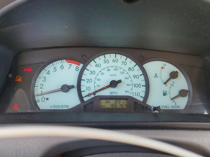 Photo 9 from auction – 2004 TOYOTA COROLLA with VIN JTDBR32E742020233