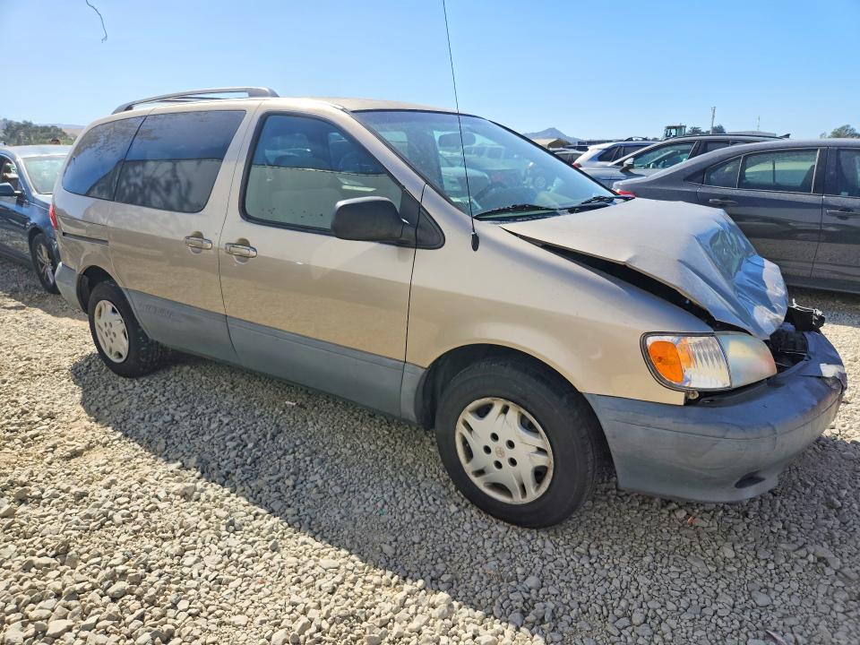 Photo 4 from auction – 2003 TOYOTA SIENNA with VIN 4T3ZF13C83U544103
