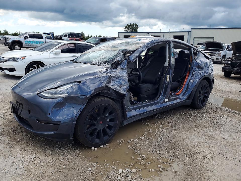 TESLA MODEL Y 2021 with VIN 5YJYGDEE4MF062616 - Photo from auction
