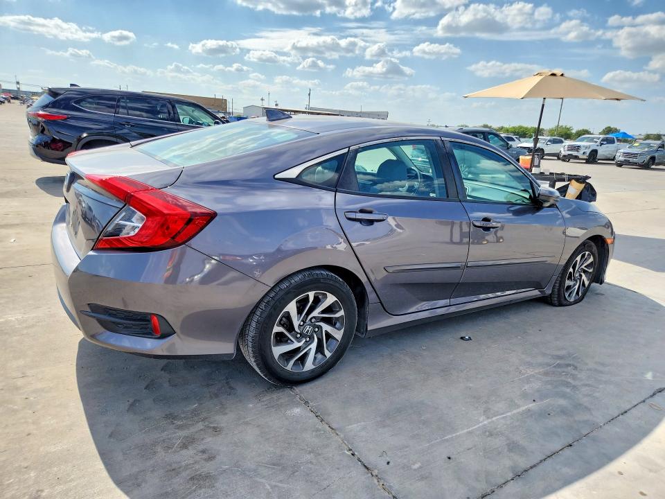 Photo 3 from auction – 2017 HONDA CIVIC with VIN 19XFC2F88HE030103